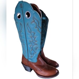 Tony Lama Womens Leather Cowboy Boots..8